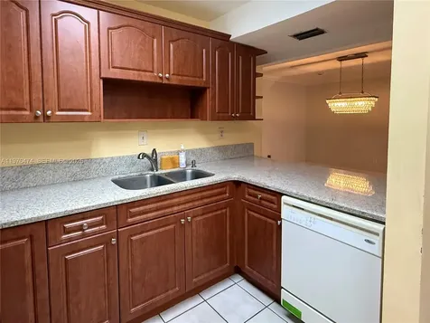 6977 SW 115th Place Miami FL 33173