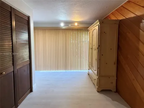6977 SW 115th Place Miami FL 33173