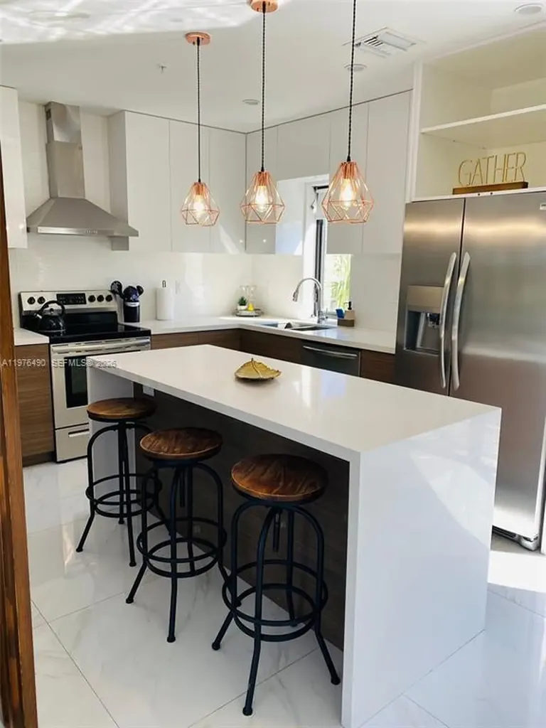 1501 N 17th Avenue Hollywood FL 33020