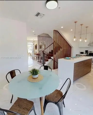 1501 N 17th Avenue Hollywood FL 33020