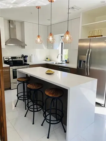 1501 N 17th Avenue Hollywood FL 33020