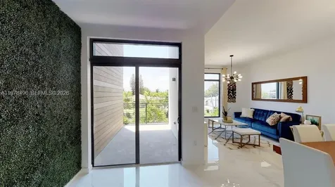 1501 N 17th Avenue Hollywood FL 33020