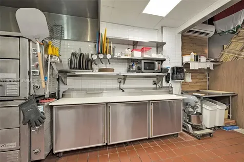 7293 NW 36st Miami FL 33166