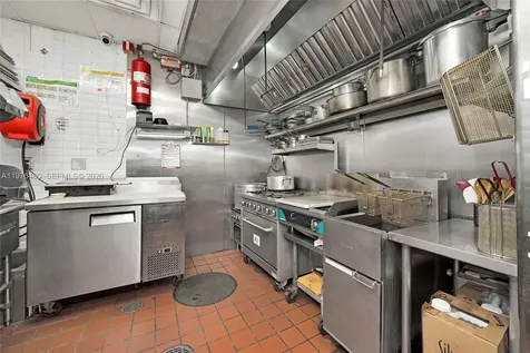 7293 NW 36st Miami FL 33166