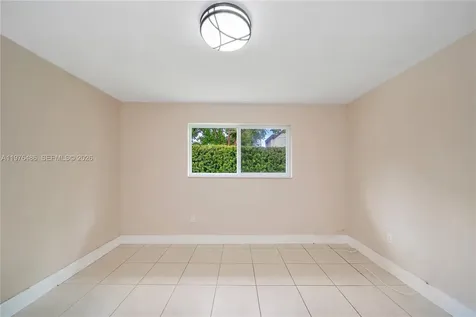 592 NE 150th Street Miami FL 33161