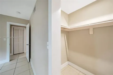 592 NE 150th Street Miami FL 33161