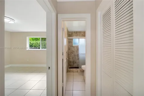 592 NE 150th Street Miami FL 33161