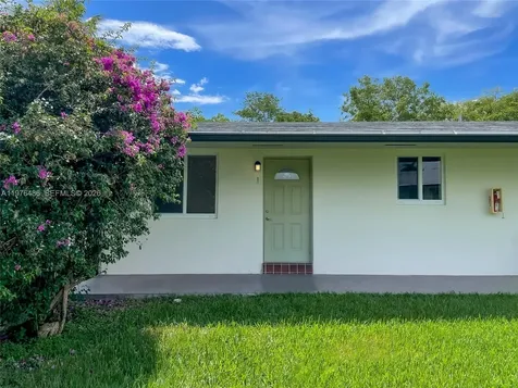 592 NE 150th Street Miami FL 33161