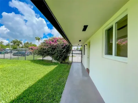 592 NE 150th Street Miami FL 33161