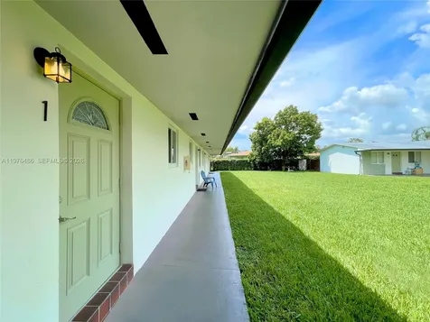 592 NE 150th Street Miami FL 33161