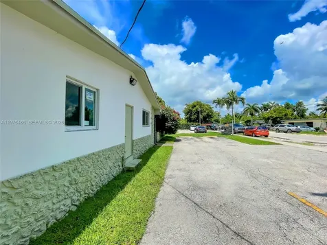 592 NE 150th Street Miami FL 33161