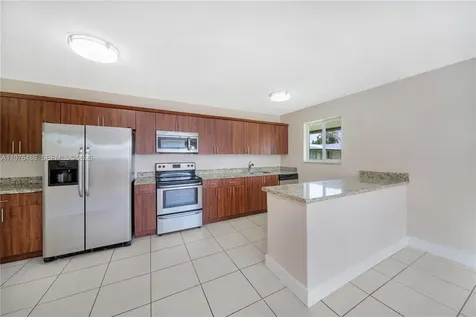 592 NE 150th Street Miami FL 33161