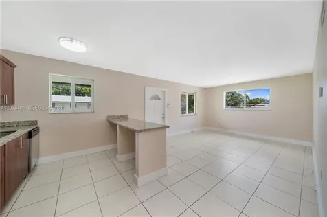592 NE 150th Street Miami FL 33161