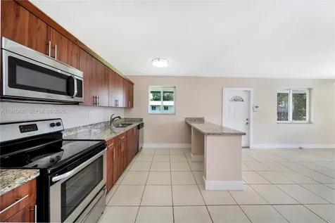 592 NE 150th Street Miami FL 33161