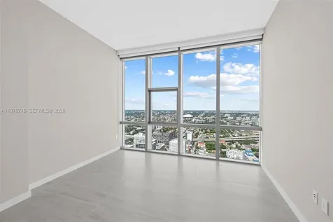 851 NE 1st Avenue Miami FL 33132