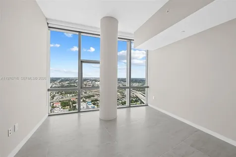 851 NE 1st Avenue Miami FL 33132