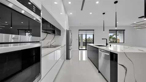 910 NW 36 Cape Coral FL 33993