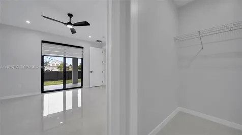 910 NW 36 Cape Coral FL 33993