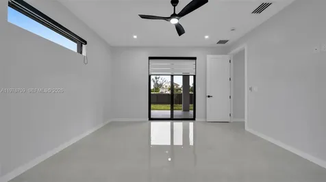 910 NW 36 Cape Coral FL 33993