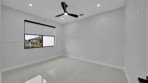 910 NW 36 Cape Coral FL 33993