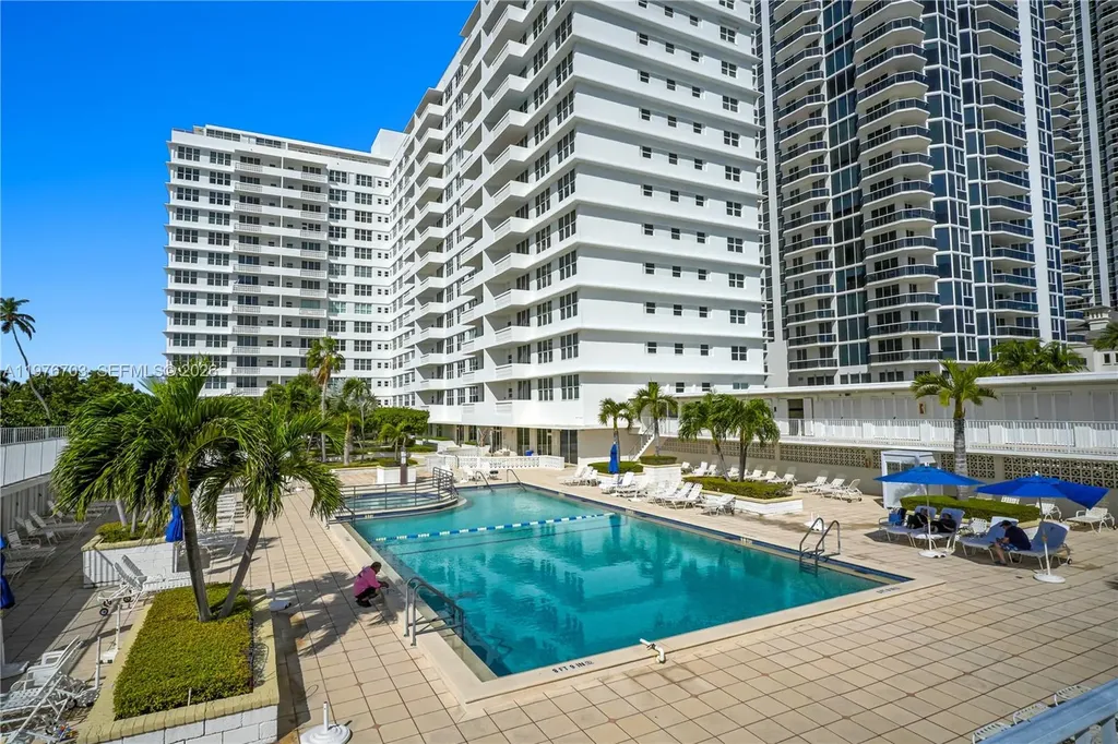 4747 Collins Avenue Miami Beach FL 33140