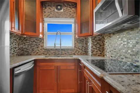 4747 Collins Avenue Miami Beach FL 33140