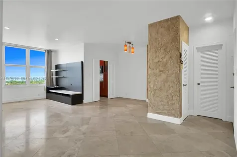 4747 Collins Avenue Miami Beach FL 33140
