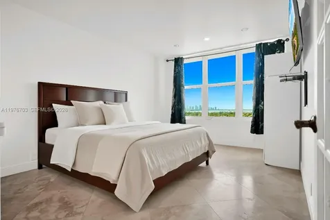 4747 Collins Avenue Miami Beach FL 33140