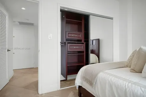 4747 Collins Avenue Miami Beach FL 33140