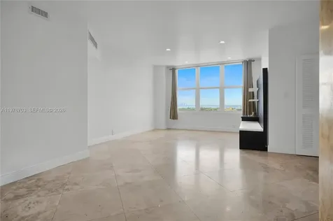 4747 Collins Avenue Miami Beach FL 33140