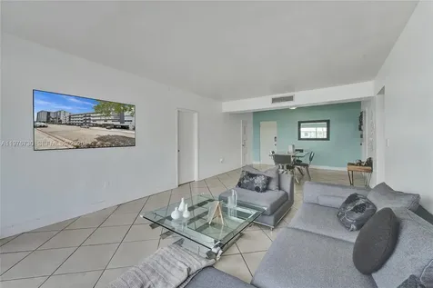 1880 S Treasure Drive North Bay Village FL 33141