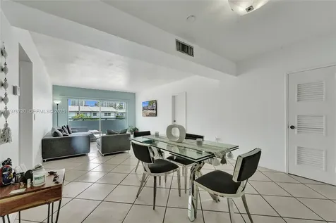 1880 S Treasure Drive North Bay Village FL 33141