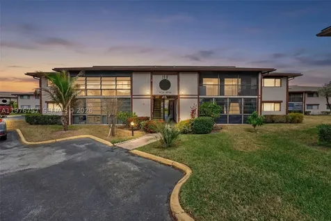 9748 S Belfort Circle Tamarac FL 33321