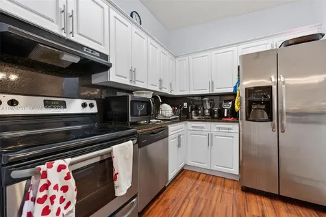 9748 S Belfort Circle Tamarac FL 33321