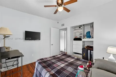 9748 S Belfort Circle Tamarac FL 33321