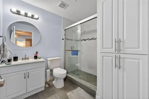 9748 S Belfort Circle Tamarac FL 33321