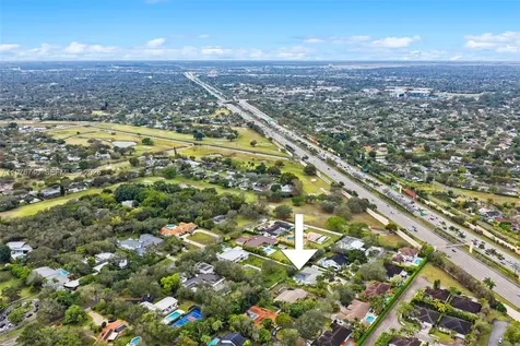 9838 SW 94th Terrace Miami FL 33176