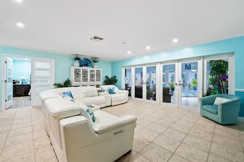9838 SW 94th Terrace Miami FL 33176
