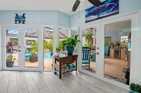 9838 SW 94th Terrace Miami FL 33176