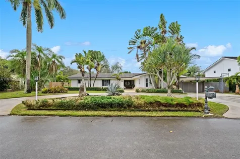9838 SW 94th Terrace Miami FL 33176
