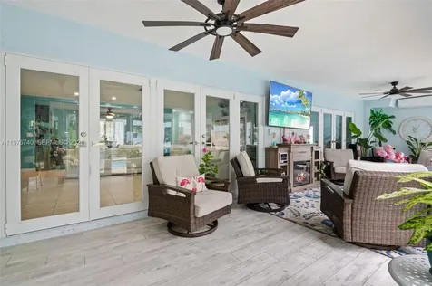 9838 SW 94th Terrace Miami FL 33176
