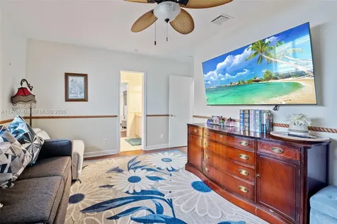 9838 SW 94th Terrace Miami FL 33176