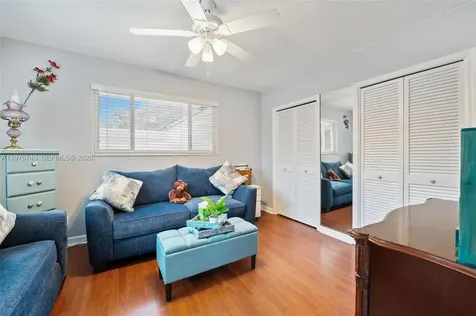 9838 SW 94th Terrace Miami FL 33176