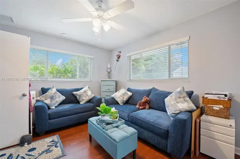9838 SW 94th Terrace Miami FL 33176