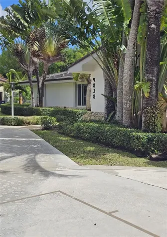 9838 SW 94th Terrace Miami FL 33176