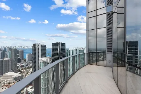 851 NE 1st Avenue Miami FL 33132