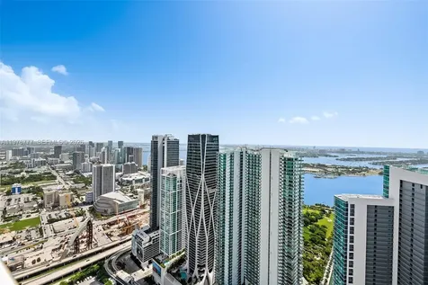 851 NE 1st Avenue Miami FL 33132