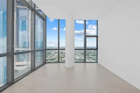 851 NE 1st Avenue Miami FL 33132