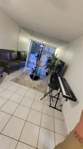 6820 W Flagler Street Miami FL 33144