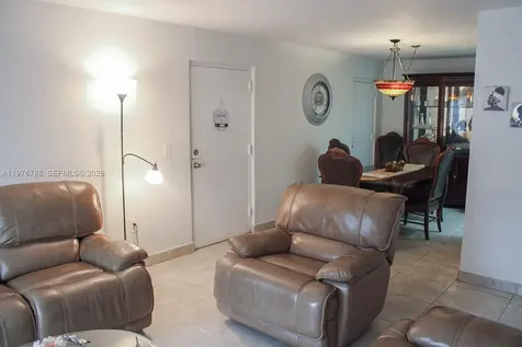 10818 N Kendall Drive Miami FL 33176